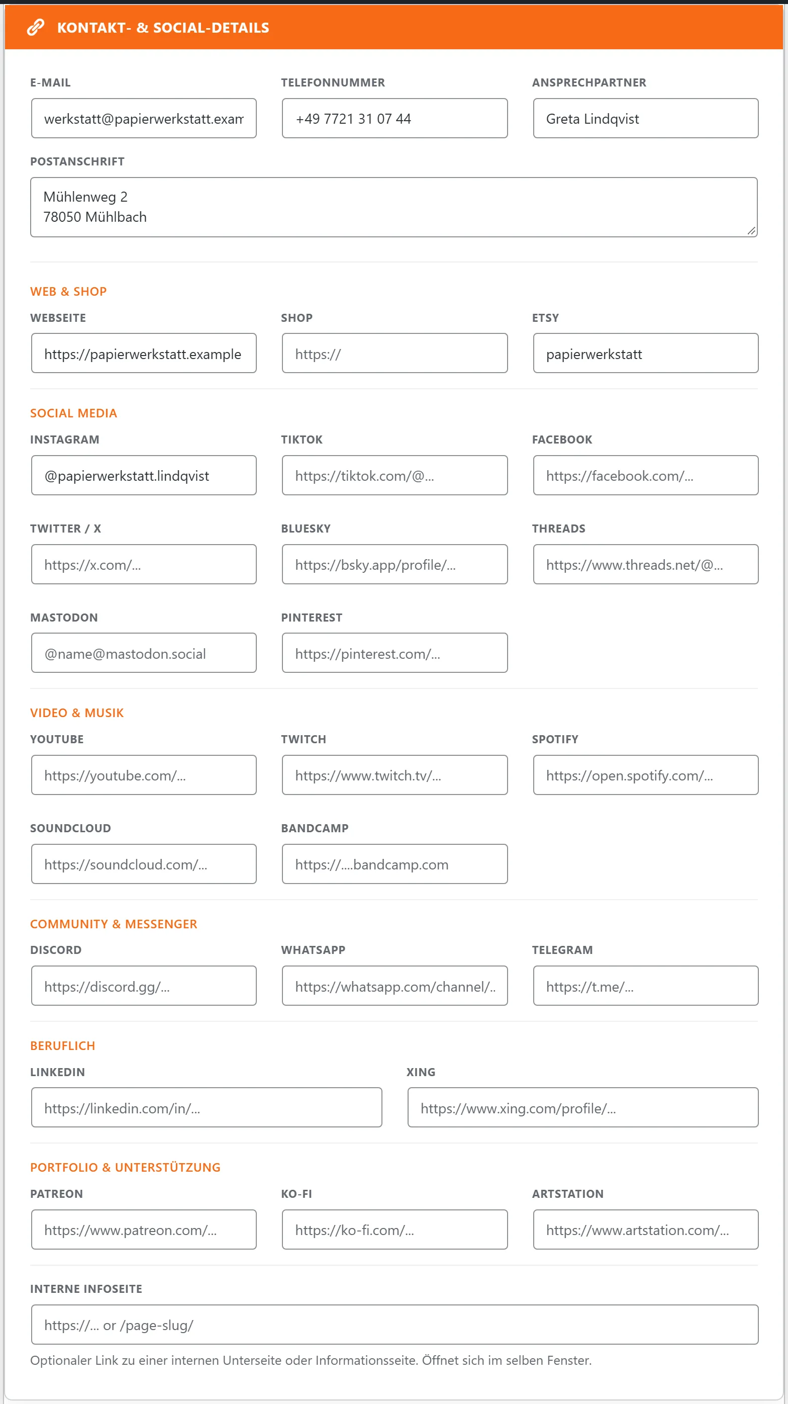 Der Abschnitt „Kontakt- &amp; Social-Details“: oben der Kontaktblock, darunter die Link-Plattformen nach Gruppen.