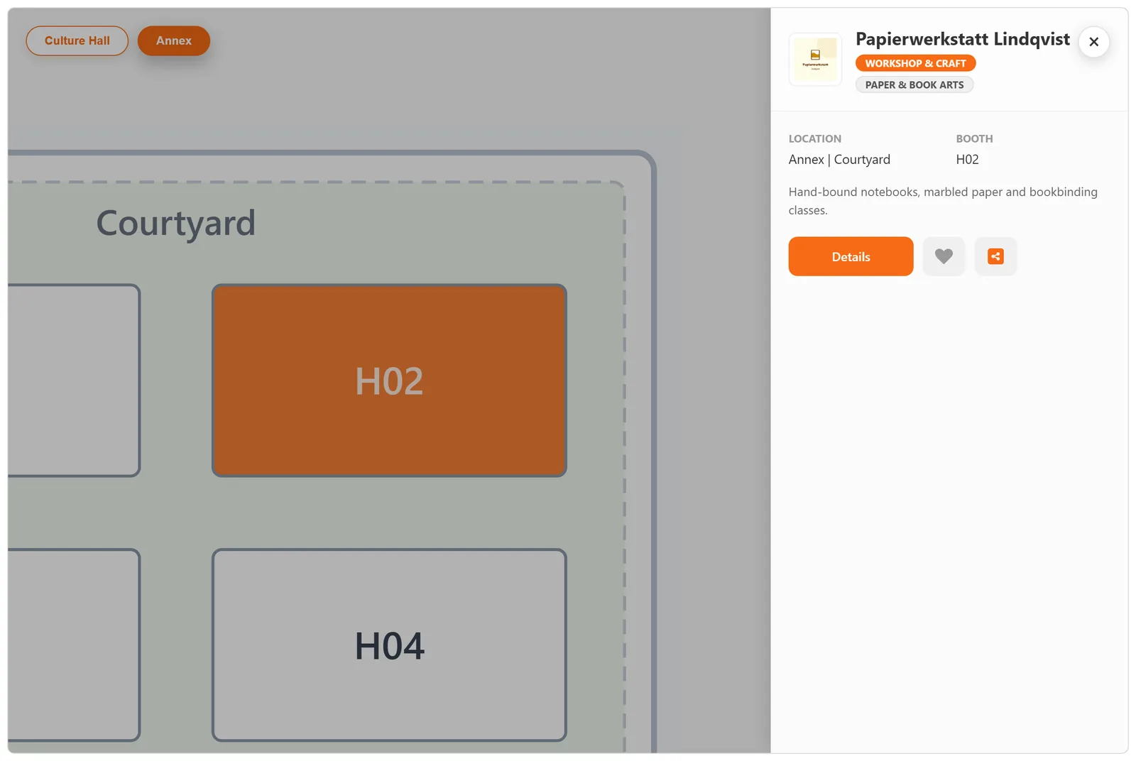 The hall plan with tabs for the halls. The clicked booth H02 is highlighted; on the right the info sheet with logo, type, category, location, booth, short text, “Details”, heart and share.