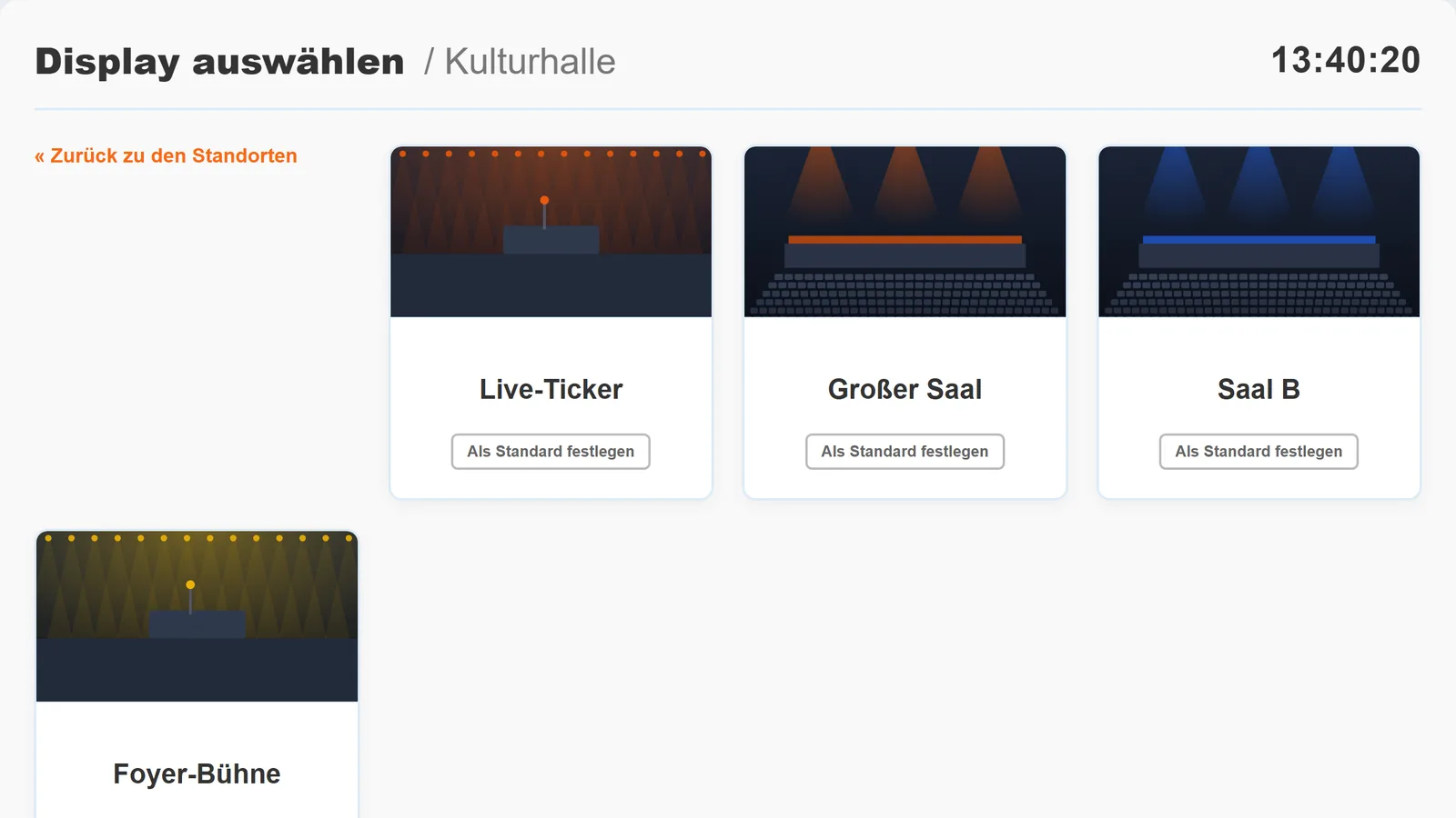 Ebene 2 nach Antippen von „Kulturhalle“: der Live-Ticker und alle Monitore des Standorts, jeweils mit „Als Standard festlegen“; links der Weg zurück zu den Standorten.